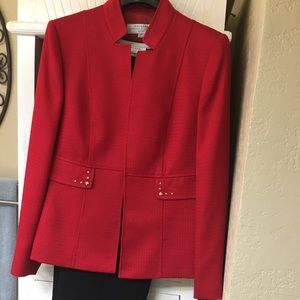 Tahari 3-piece pant suit